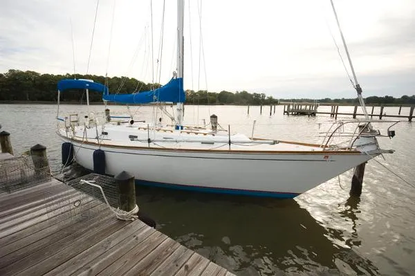 Slide: The Image of Tartan 37 sloop 1982 - 0
