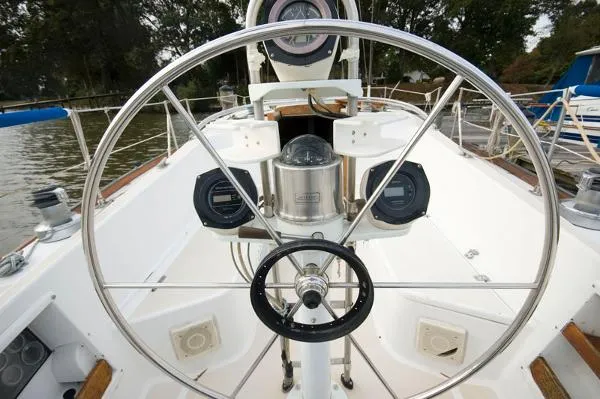 Slide: The Image of Tartan 37 sloop 1982 - 5