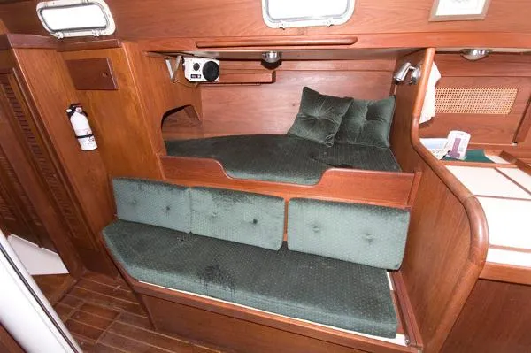 Slide: The Image of Tartan 37 sloop 1982 - 9