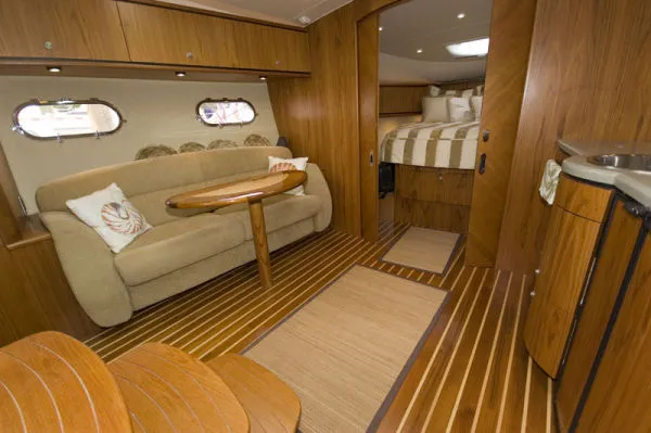 Slide: The Image of Tiara 3900 Sovran 2007 - 5