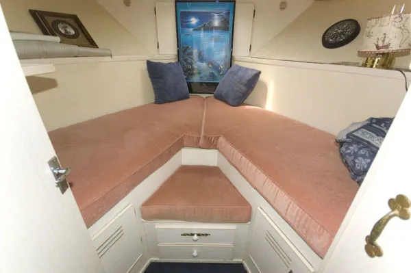 Slide: The Image of Chris-Craft 42 Commander 1971 - 7