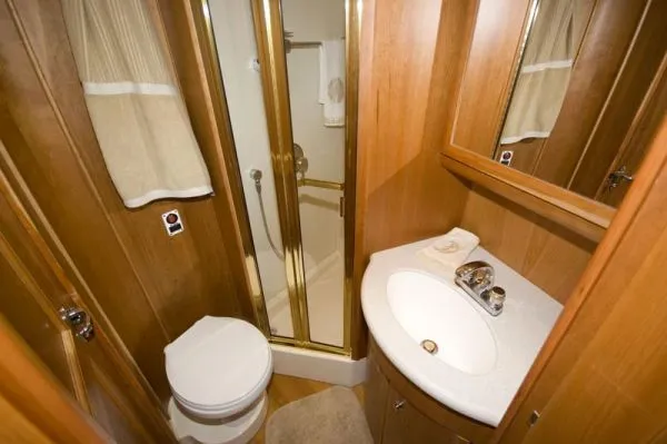 Slide: The Image of Silverton 39 Motoryacht 2003 - 10