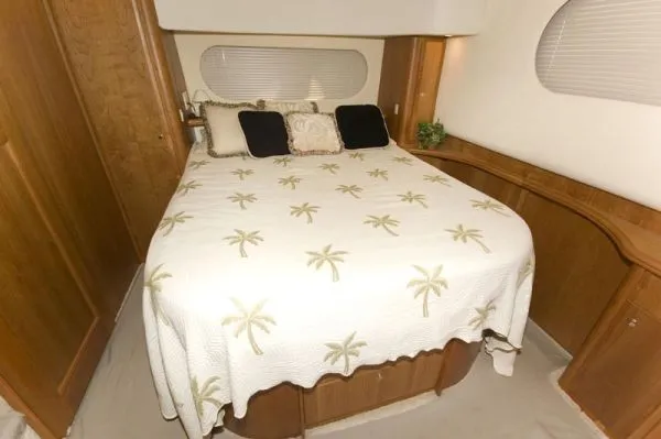 Slide: The Image of Silverton 39 Motoryacht 2003 - 5