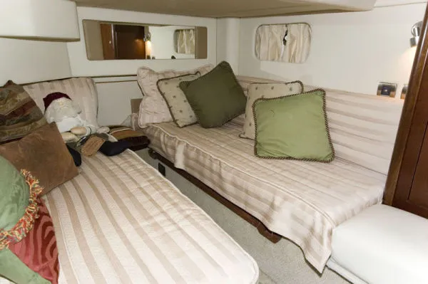 Slide: The Image of Sea Ray 44 Sedan Bridge 2006 - 8