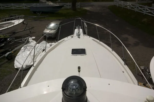 Slide: The Image of Wellcraft 330 Coastal 1989 - 7