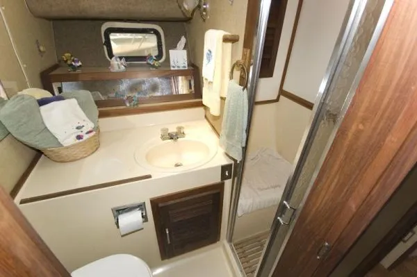 Slide: The Image of Silverton 37 Convertible 1981 - 8
