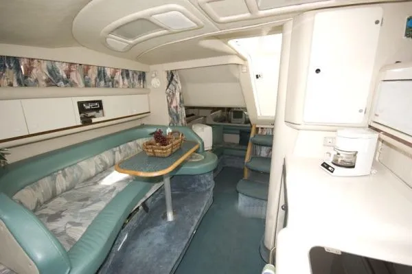 Slide: The Image of Sea Ray 330 Sundancer (MD) 1995 - 7