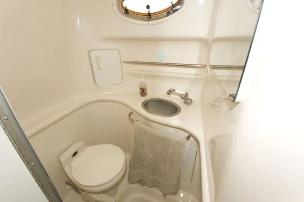 Slide: The Image of Sea Ray 330 Sundancer (MD) 1995 - 8
