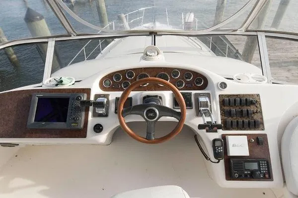 Slide: The Image of Sea Ray 400 Sedan Bridge 1997 - 5