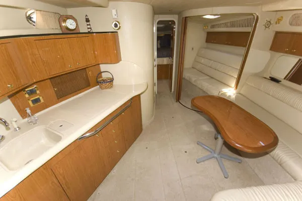 Slide: The Image of Sea Ray 410 Express MD 2000 - 4
