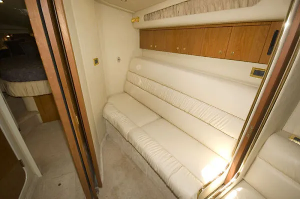 Slide: The Image of Sea Ray 410 Express MD 2000 - 9