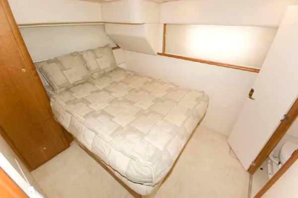 Slide: The Image of Silverton 392 Motor Yacht MD 1999 - 8