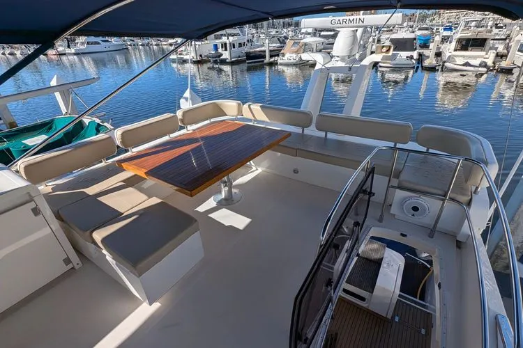 Slide: The Image of 2010 Fairline Squadron - Image 11 - 11