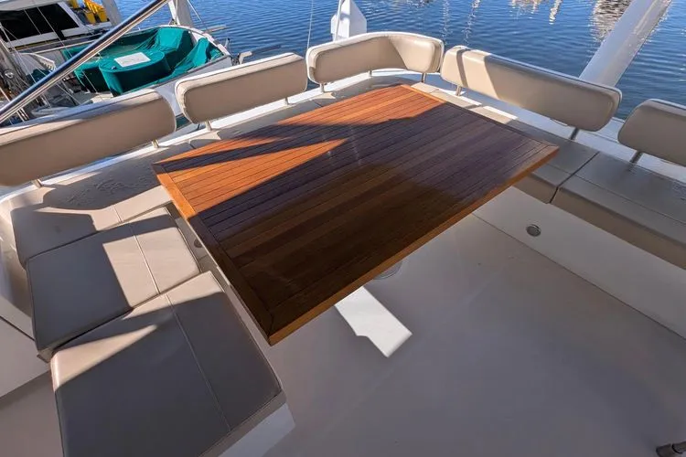 Slide: The Image of 2010 Fairline Squadron - Image 13 - 13