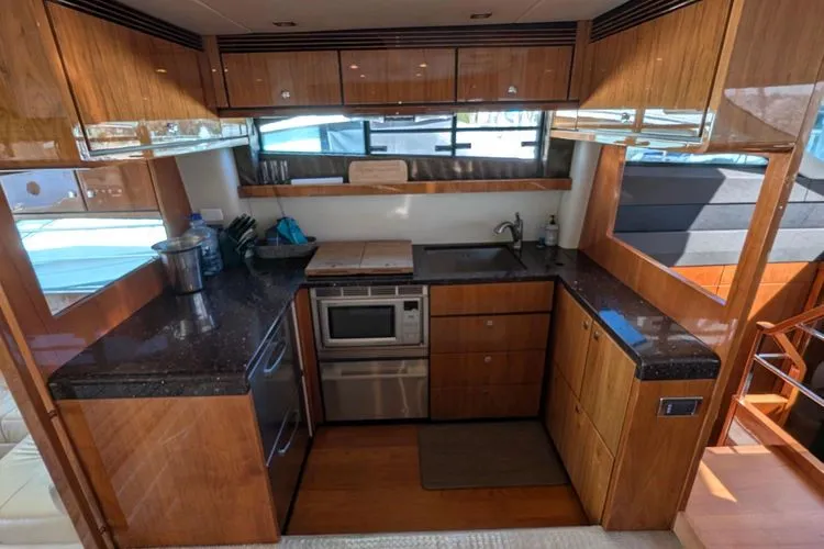 Slide: The Image of 2010 Fairline Squadron - Image 23 - 23