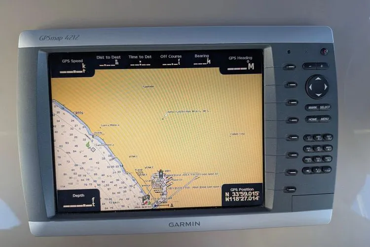 Slide: The Image of 2010 Fairline Squadron - Image 33 - 33