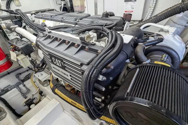 Slide: The Image of 2010 Fairline Squadron - Image 53 - 53