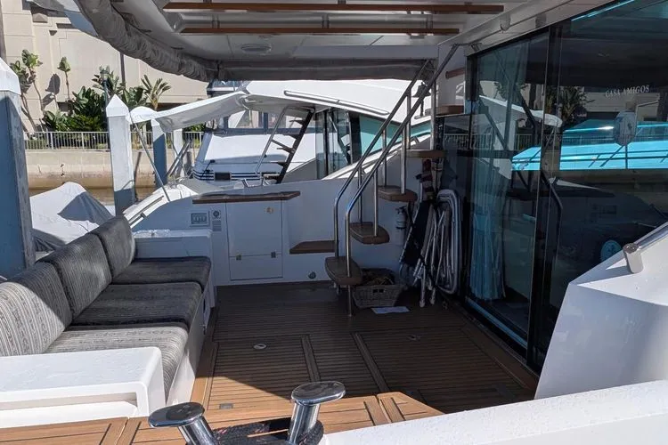 Slide: The Image of 2010 Fairline Squadron - Image 8 - 8