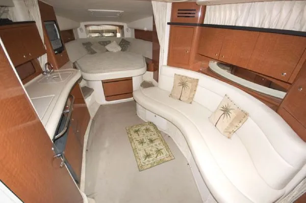 Slide: The Image of Sea Ray 320 Sundancer MD 2003 - 3