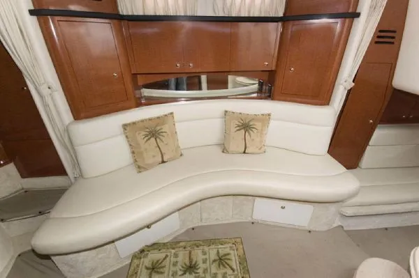Slide: The Image of Sea Ray 320 Sundancer MD 2003 - 4