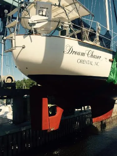 Slide: The Image of Pacific Seacraft Crealock 34 cutter 1990 - 1