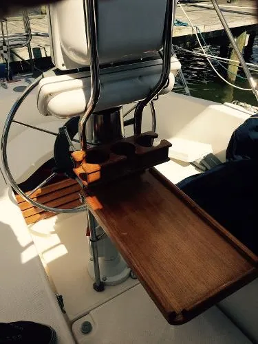 Slide: The Image of Pacific Seacraft Crealock 34 cutter 1990 - 11
