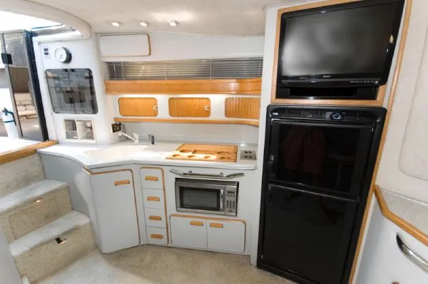 Slide: The Image of Sea Ray 420 Sundancer 1990 - 10