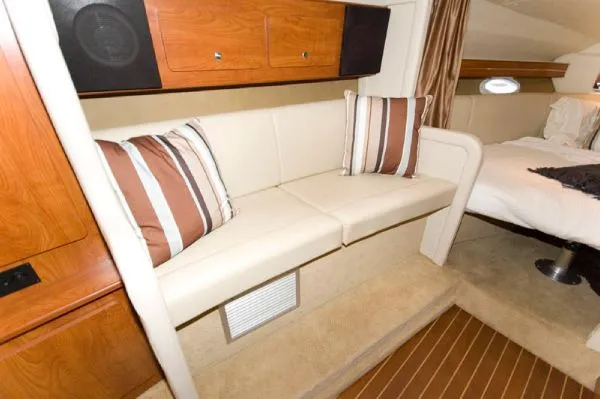 Slide: The Image of Rinker 300 Express Cruiser MD 2007 - 10