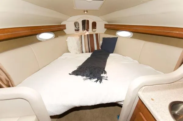 Slide: The Image of Rinker 300 Express Cruiser MD 2007 - 11