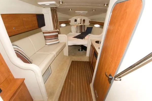 Slide: The Image of Rinker 300 Express Cruiser MD 2007 - 7