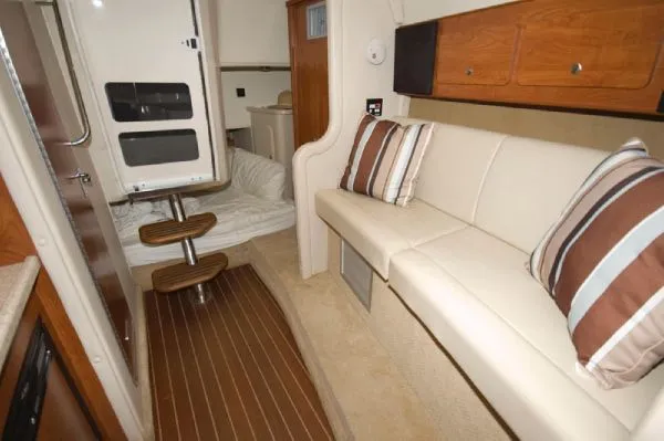 Slide: The Image of Rinker 300 Express Cruiser MD 2007 - 8