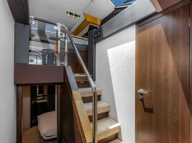 Slide: The Image of 2016 Azimut 66 Fly - Image 10 - 10