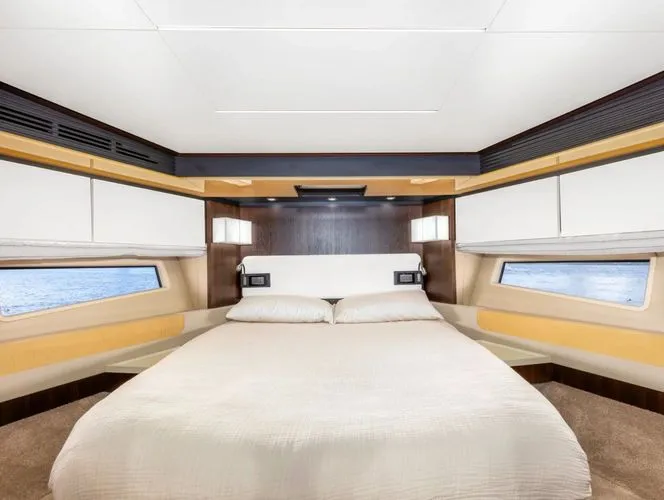 Slide: The Image of 2016 Azimut 66 Fly - Image 11 - 11