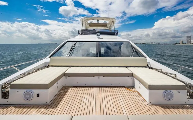 Slide: The Image of 2016 Azimut 66 Fly - Image 20 - 20