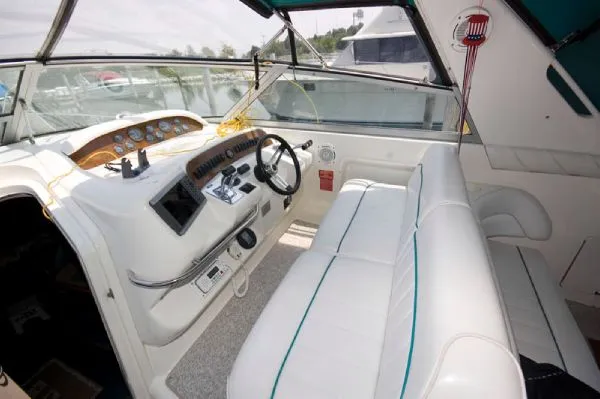 Slide: The Image of Sea Ray 330 Sundancer MD 1995 - 10