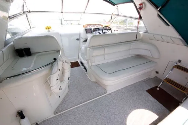 Slide: The Image of Sea Ray 330 Sundancer MD 1995 - 2