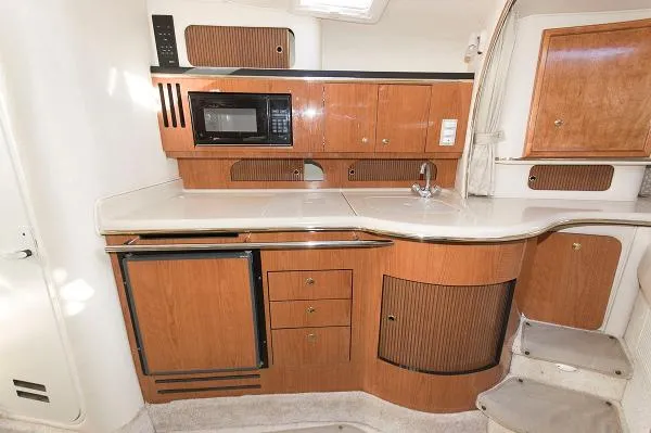 Slide: The Image of Sea Ray 310 Sundancer 2001 - 7