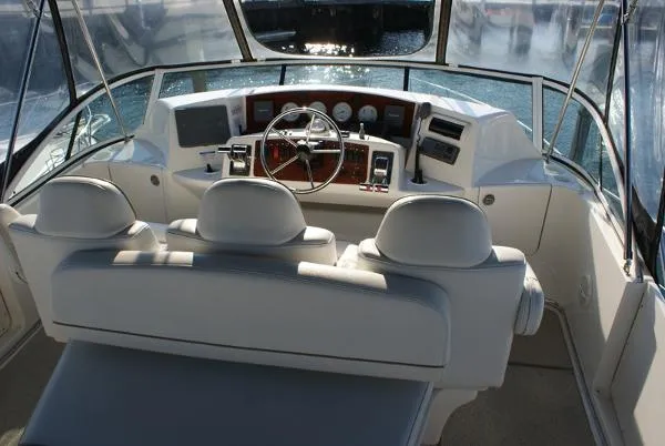 Slide: The Image of Silverton 38 Sport Bridge 2005 - 8
