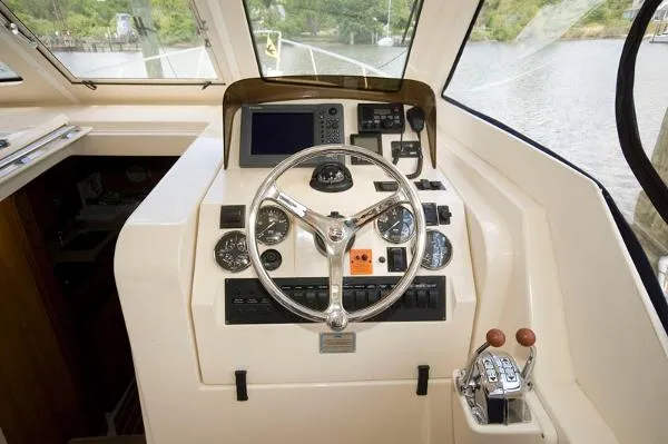 Slide: The Image of Mainship 34 Pilot Rum Rummer MD 2005 - 6