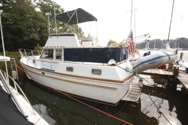 Slide: The Image of Gulfstar 36 Trawler 1975 - 1
