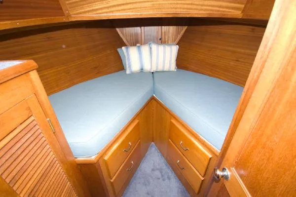 Slide: The Image of Gulfstar 36 Trawler 1975 - 11