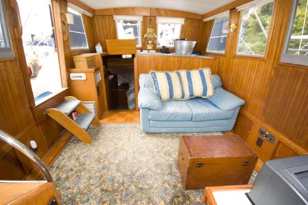 Slide: The Image of Gulfstar 36 Trawler 1975 - 4
