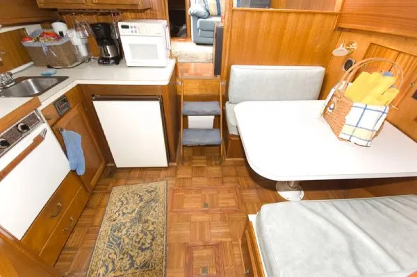 Slide: The Image of Gulfstar 36 Trawler 1975 - 7