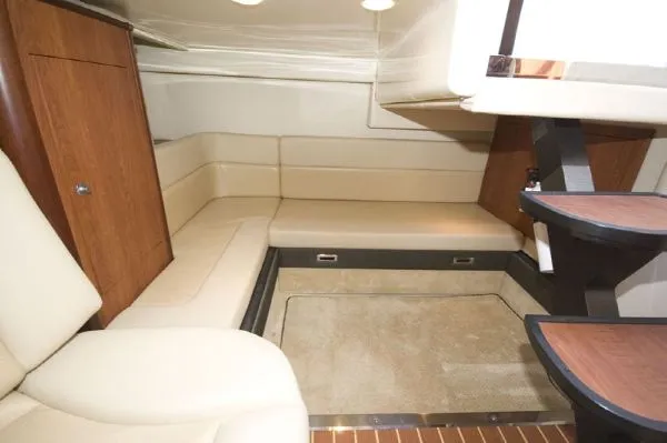 Slide: The Image of Monterey 330 Sport Yacht 2008 - 7