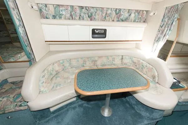 Slide: The Image of Sea Ray 330 Sundancer 1995 - 10