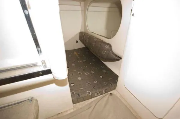 Slide: The Image of Sea Ray 260 DA w/ GEN & TRAILER, WINDLASS 2000 - 6