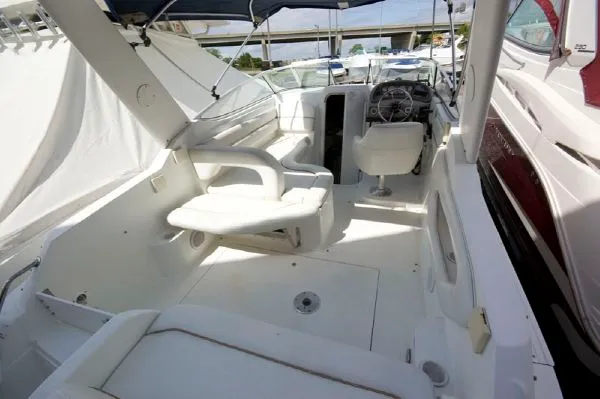 Slide: The Image of Wellcraft 2400 Martinique 2000 - 7