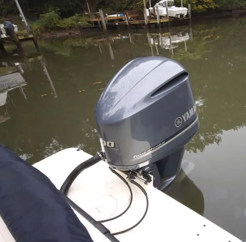 Slide: The Image of Parker Marine 2520 XL Sport Cabin MD 2011 - 10