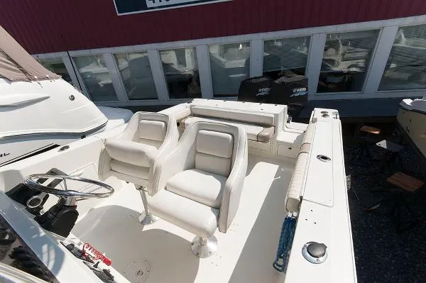 Slide: The Image of Caravelle 280 Center Console 2002 - 2