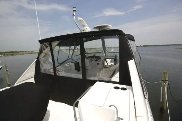Slide: The Image of Bayliner 4788 Pilot House Motoryacht 1996 - 11